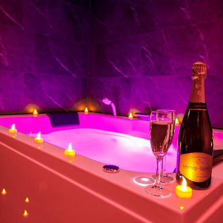 Spa & Detente - Suite Privee - Tours - Netflix 외부 사진